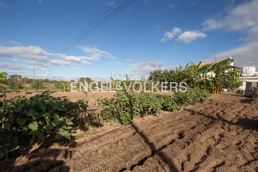 Country house zum Verkauf in Valencia mit Heizung und Privatgarten