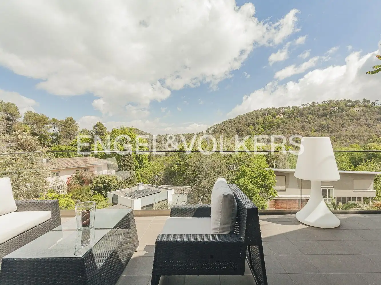 Terrassa de Casa o xalet en venda en Sant Cugat del Vallès amb Calefacció, Jardí privat i Parquet