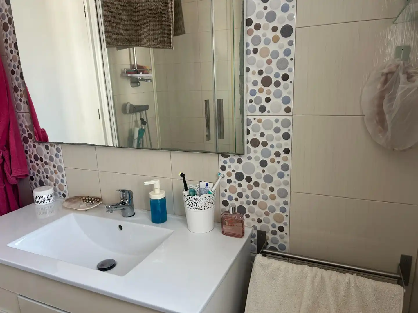 Badezimmer von Wohnungen zur Miete in Fuengirola mit Klimaanlage, Terrasse und Möbliert