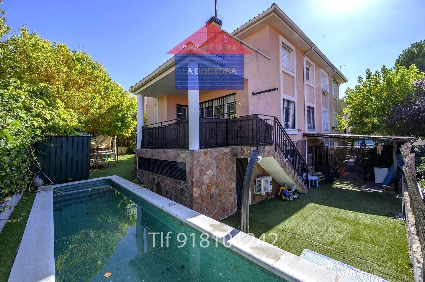 Vista exterior de Casa o xalet en venda en Villamantilla amb Calefacció, Jardí privat i Terrassa