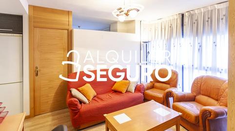 Foto 2 de Piso de alquiler en De las Margaritas, Berruguete, Madrid