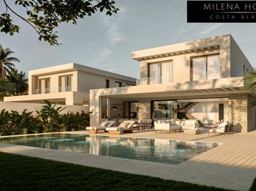 Chalet con balcón en venta en Calle Salinas