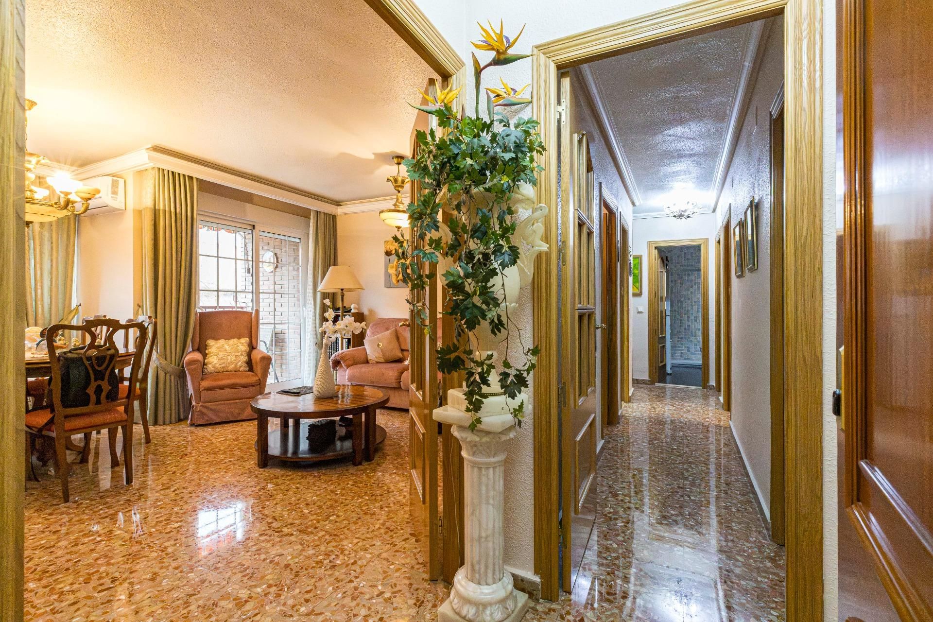 Piso en venta en Calle PINTOR PEDRO FLORES, El Carmen, Sur