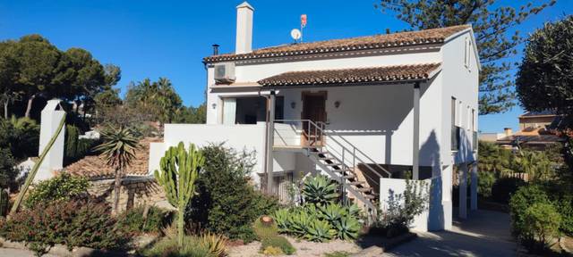 Casa-chalet en Alquiler en Les Bassetes - El Marjal