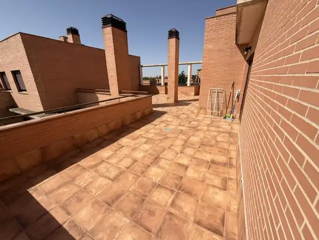 Terraza de Ático de alquiler en Yebes con Aire acondicionado, Calefacción y Amueblado