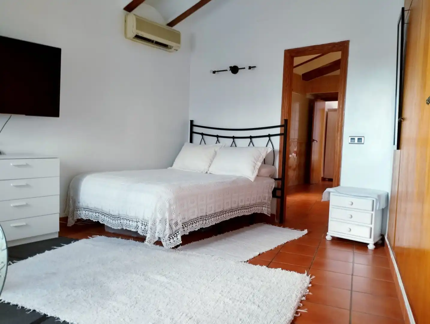 Bedroom of Country homes for sale in L'Alfàs del Pi  with Air Conditioner, Terrace and Balcony
