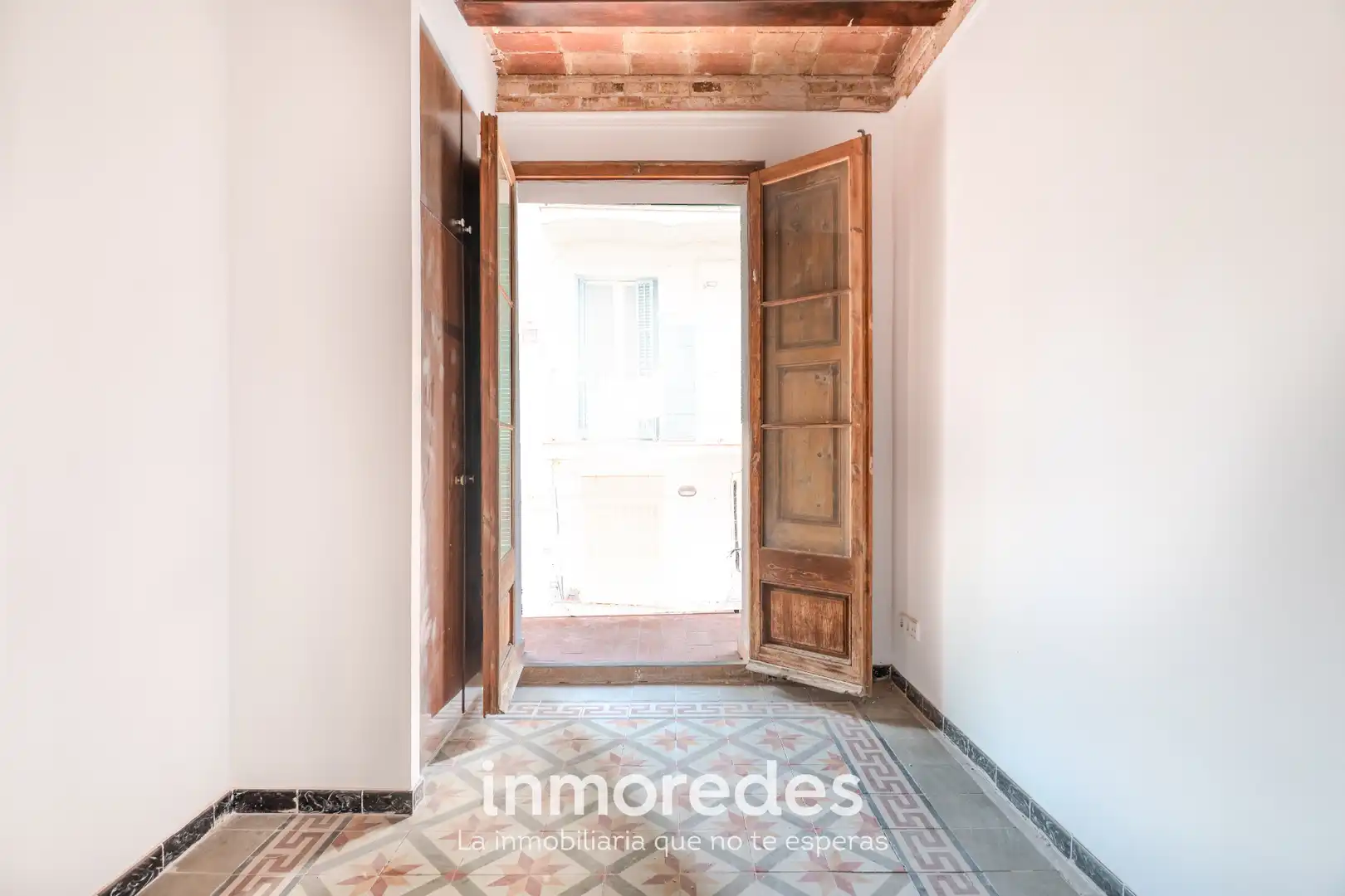 Vista exterior de Piso en venta en Barcelona con Balcón