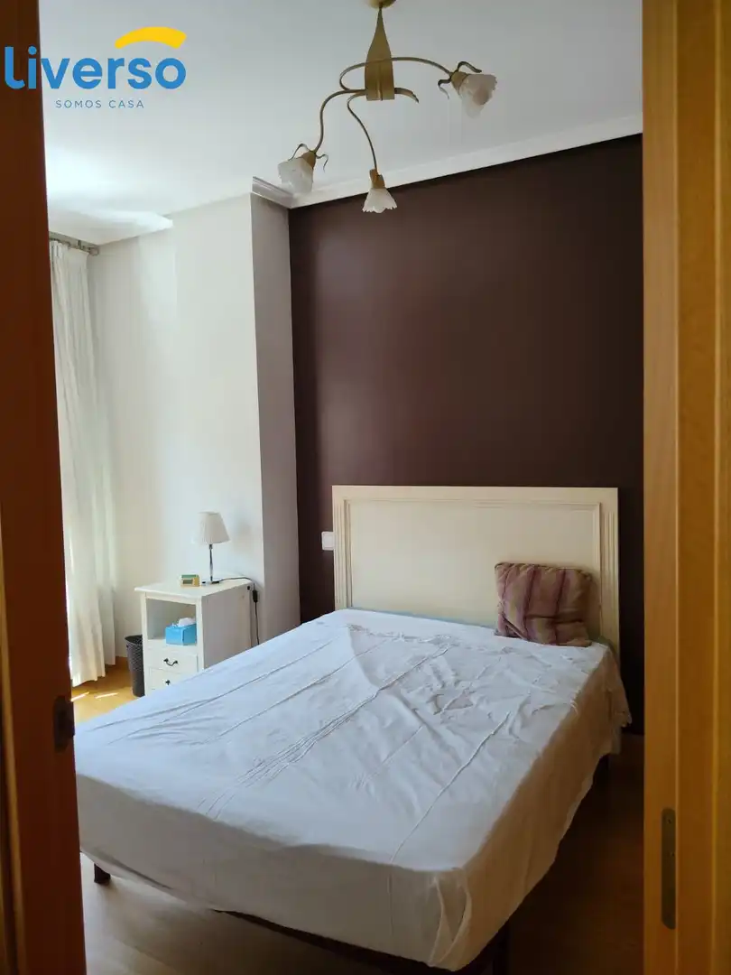 Bedroom of Flat for sale in Burgos  with Furnished