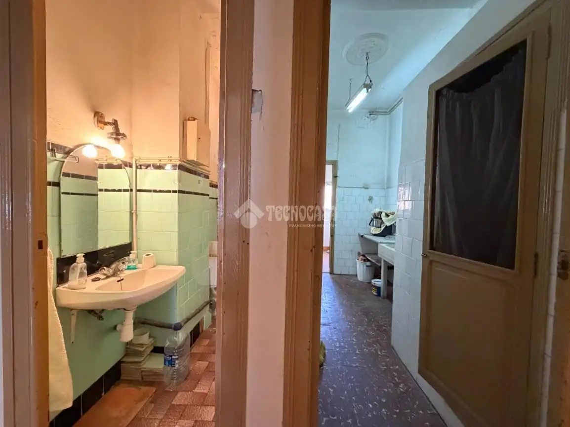 Bany de Pis en venda en Xirivella amb Terrassa