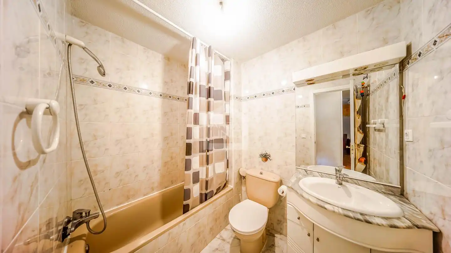 Badezimmer von Wohnung zum Verkauf in Méntrida mit Terrasse und Balkon