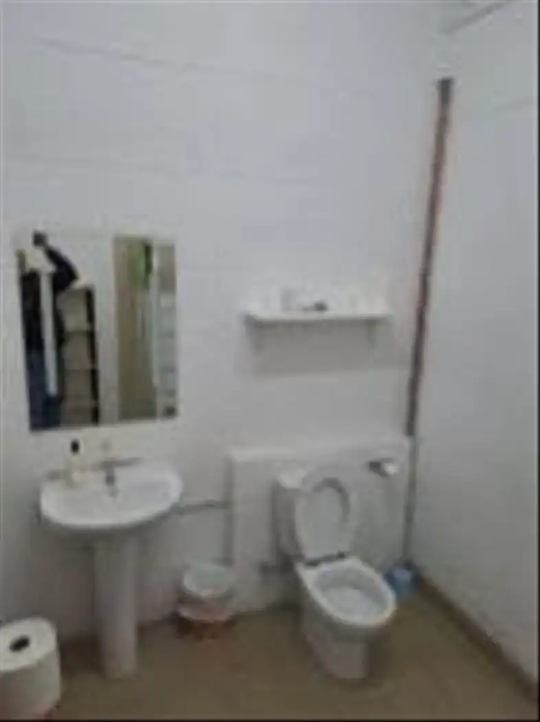 Baño de Local en venta en Mataró con Aire acondicionado, Calefacción y Amueblado