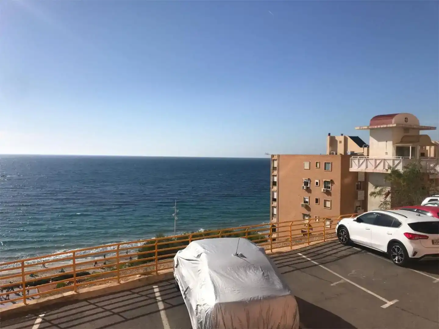 Außenansicht von Wohnung zur Miete in Benidorm mit Klimaanlage, Privatgarten und Schwimmbad