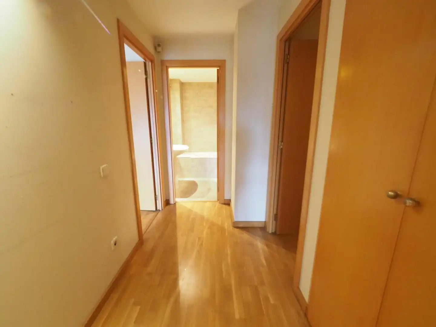 Piso en venta en Cerdanyola del Vallès con Calefacción, Parquet y Terraza
