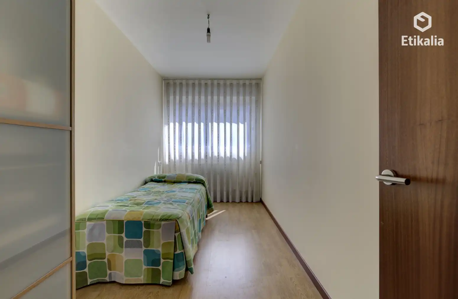 Habitación de Piso en venta en Vitoria - Gasteiz con Calefacción y Trastero