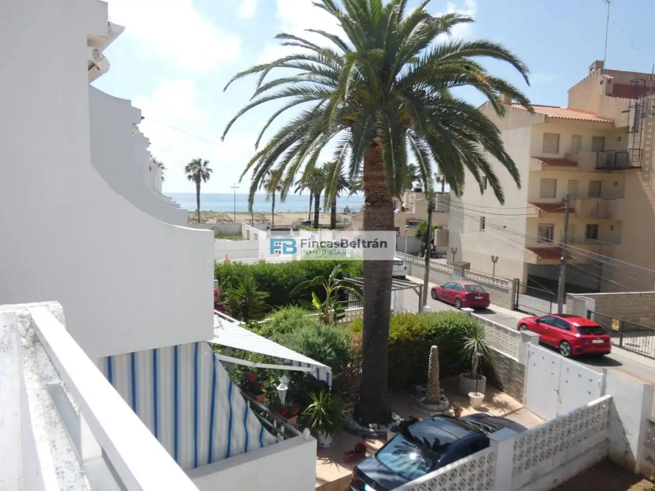 Vista exterior de Casa adosada en venta en Peñíscola / Peníscola con Jardín privado, Terraza y Amueblado