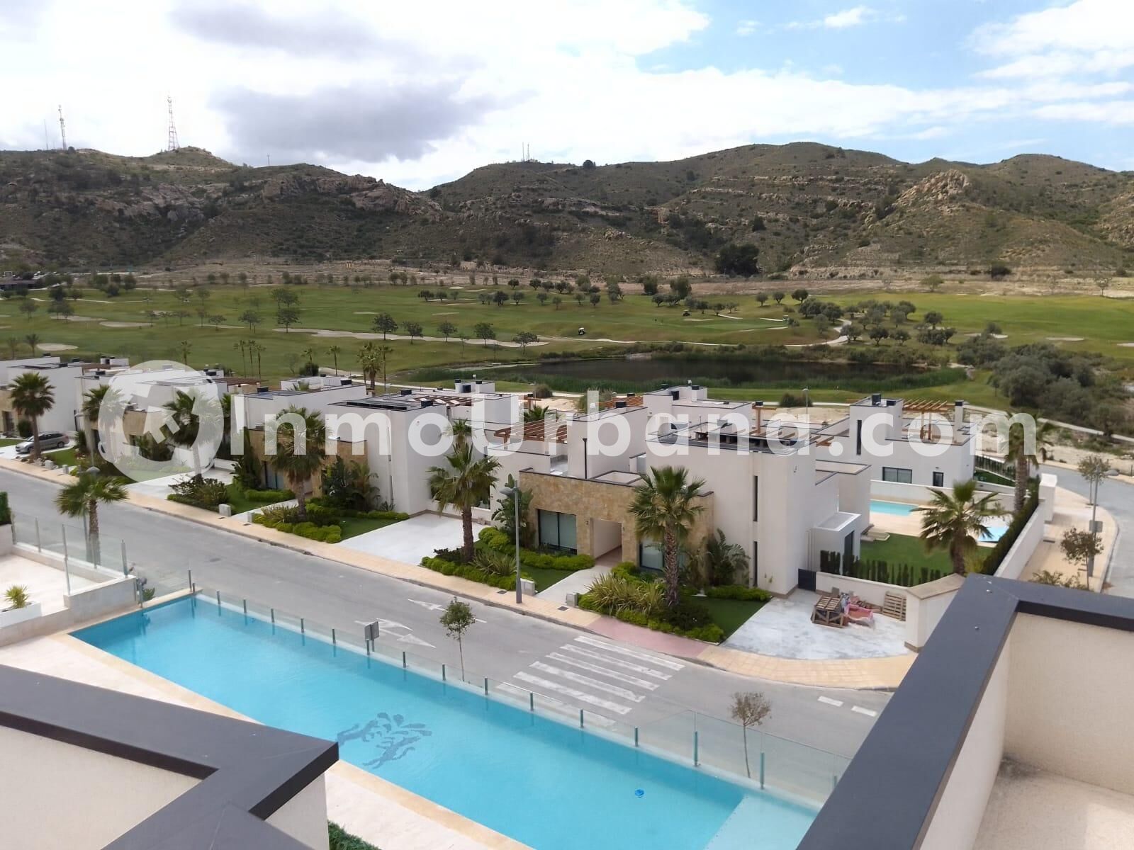Vista exterior de Apartament en venda en Monforte del Cid amb Aire condicionat, Calefacció i Jardí privat