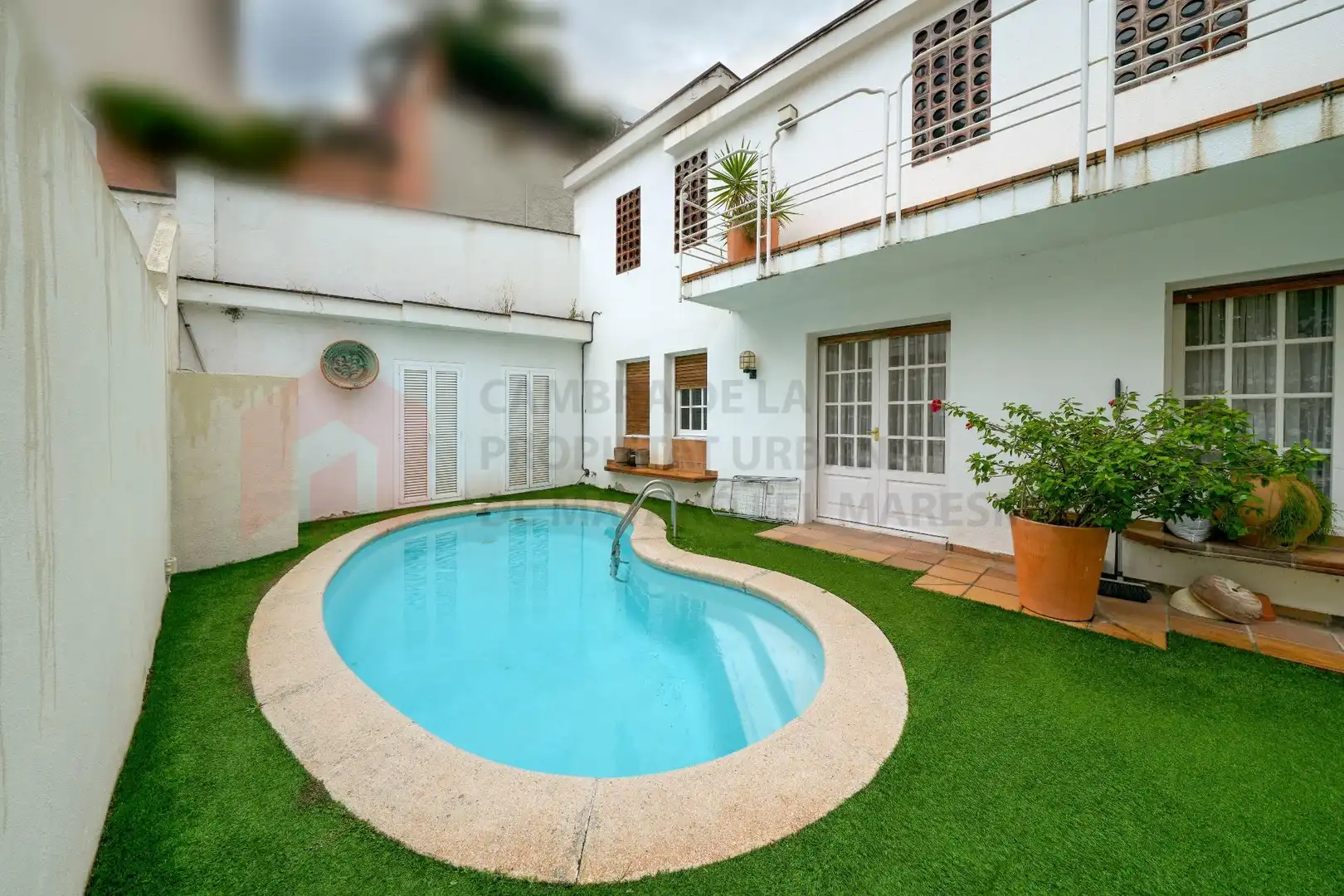 Vista exterior de Casa o xalet en venda en Mataró amb Aire condicionat, Calefacció i Jardí privat