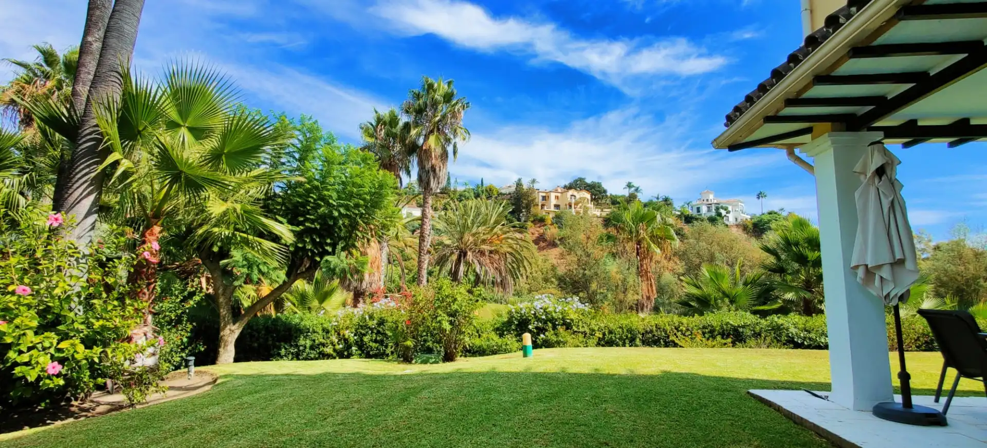 Jardín de Planta baja de alquiler en Benahavís con Aire acondicionado, Jardín privado y Terraza