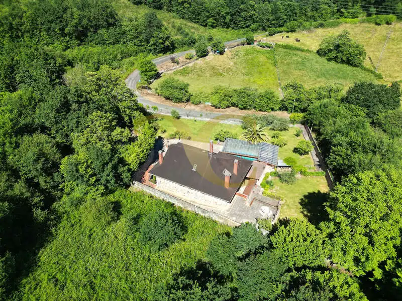 Vista exterior de Casa o xalet en venda en Oviedo  amb Calefacció, Jardí privat i Terrassa