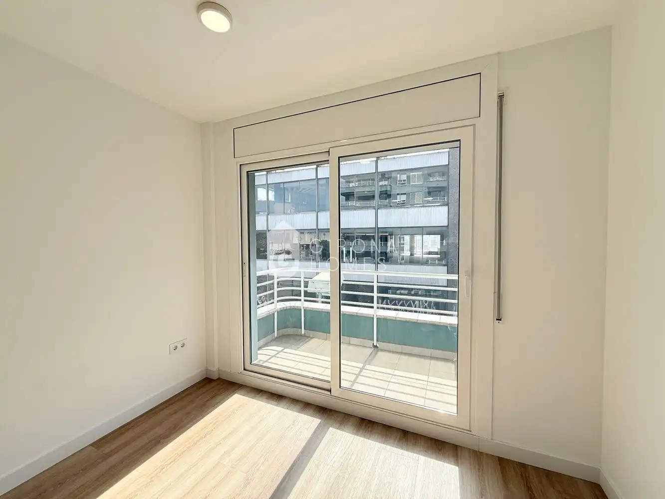 Schlafzimmer von Wohnungen zur Miete in Girona mit Klimaanlage und Terrasse