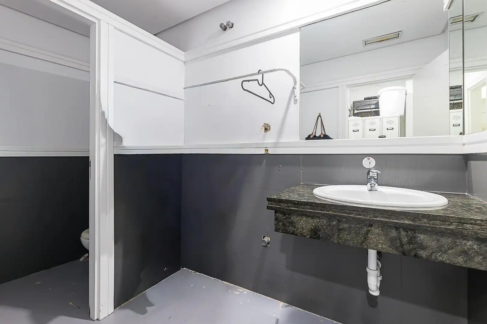 Badezimmer von Geschaftsraum zum Verkauf in  Palma de Mallorca mit Klimaanlage