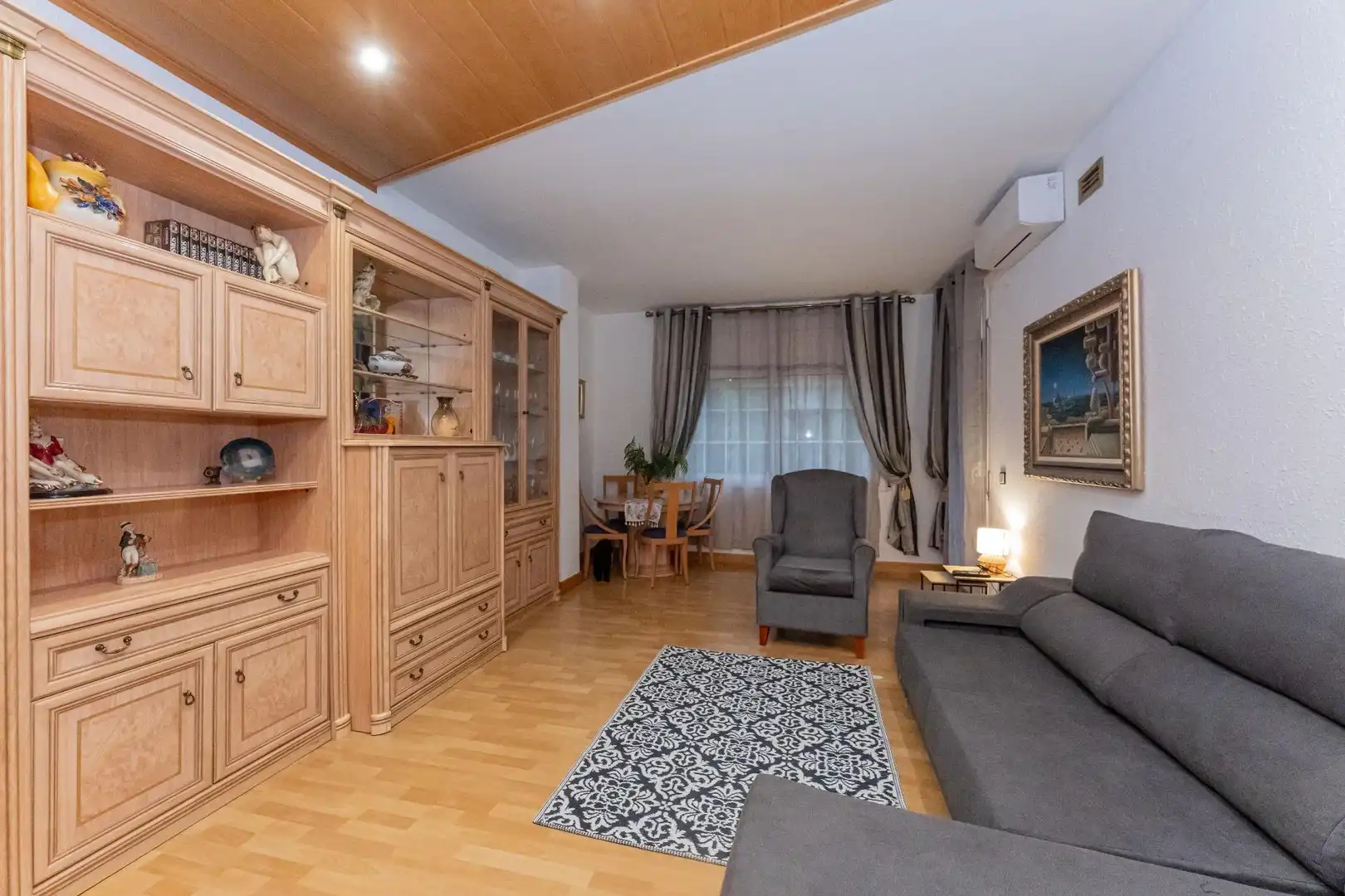 Sala d'estar de Pis en venda en Gavà amb Aire condicionat, Calefacció i Parquet