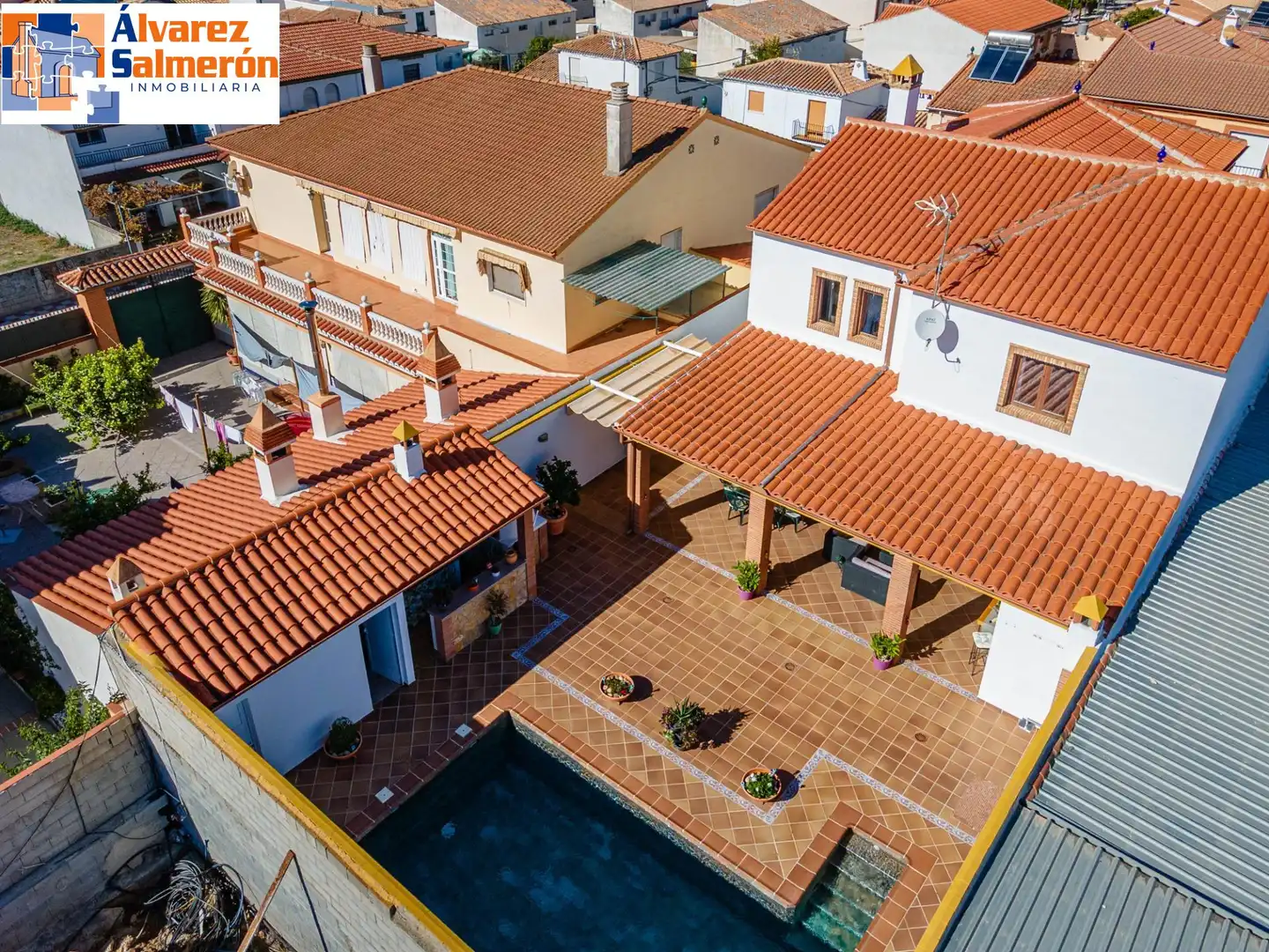 Vista exterior de Casa o xalet en venda en Albolote amb Aire condicionat, Calefacció i Terrassa