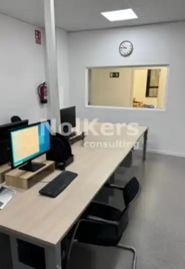 Industrial buildings for rent in Centre