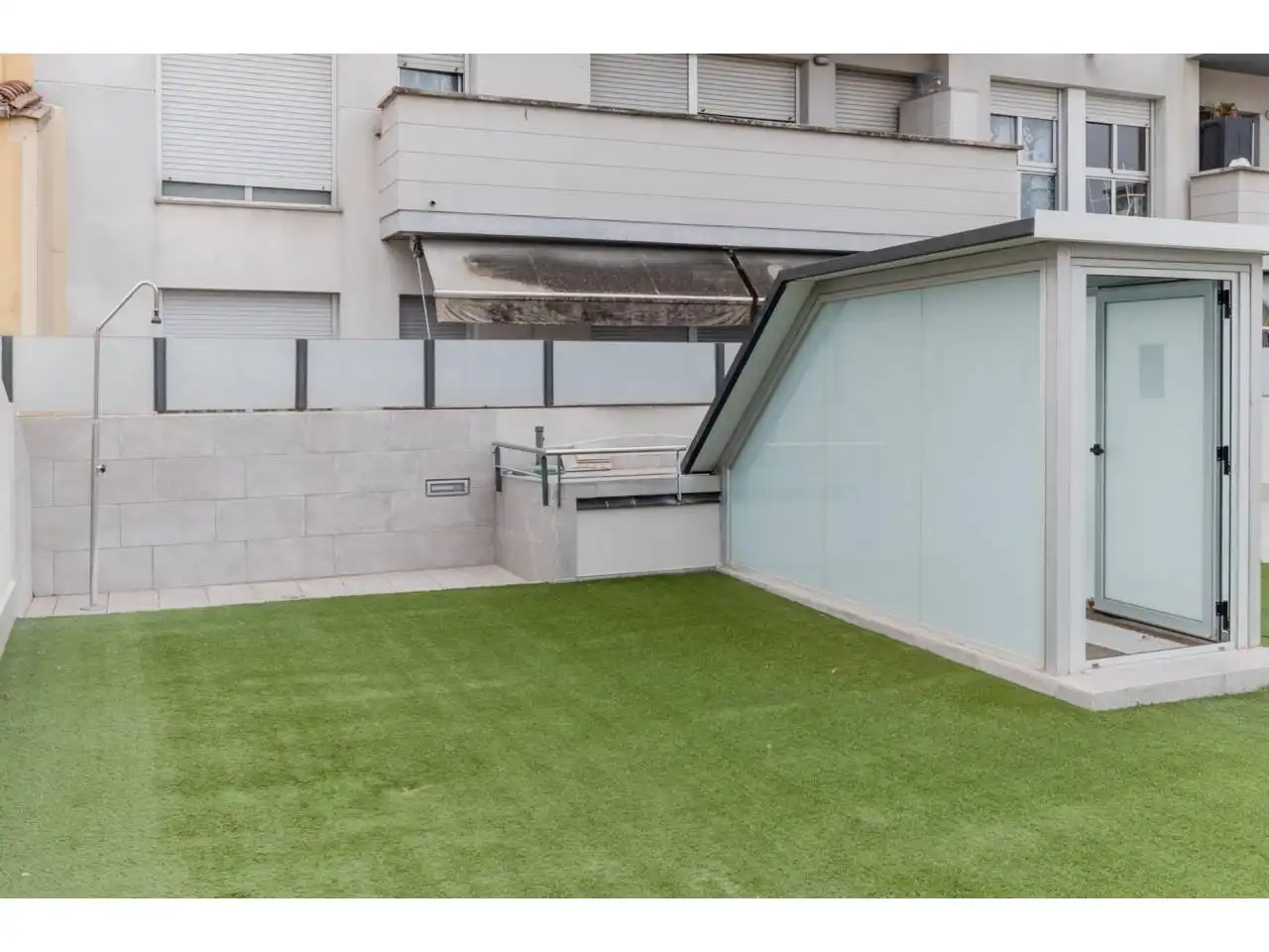 Terrassa de Dúplex en venda en Salt amb Aire condicionat, Calefacció i Traster