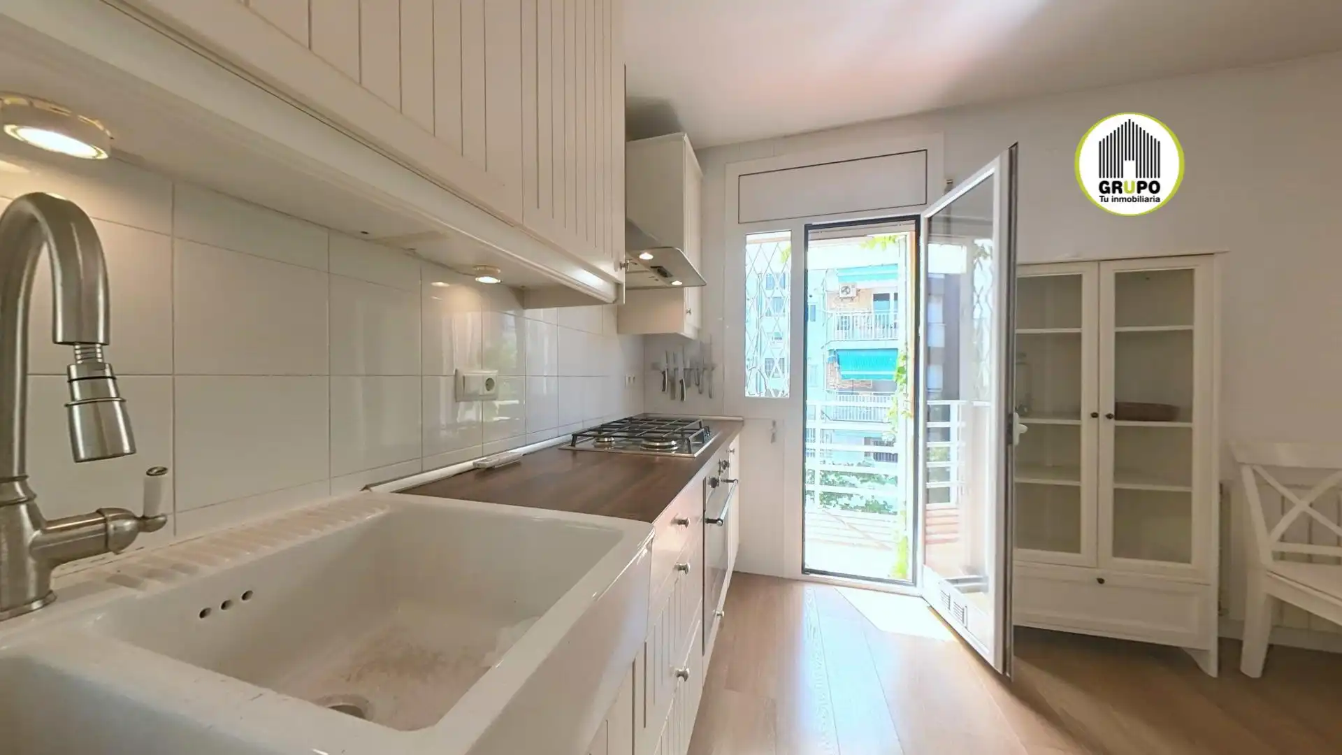 Kitchen of Attic for rent in Esplugues de Llobregat  with Air Conditioner, Heating and Terrace
