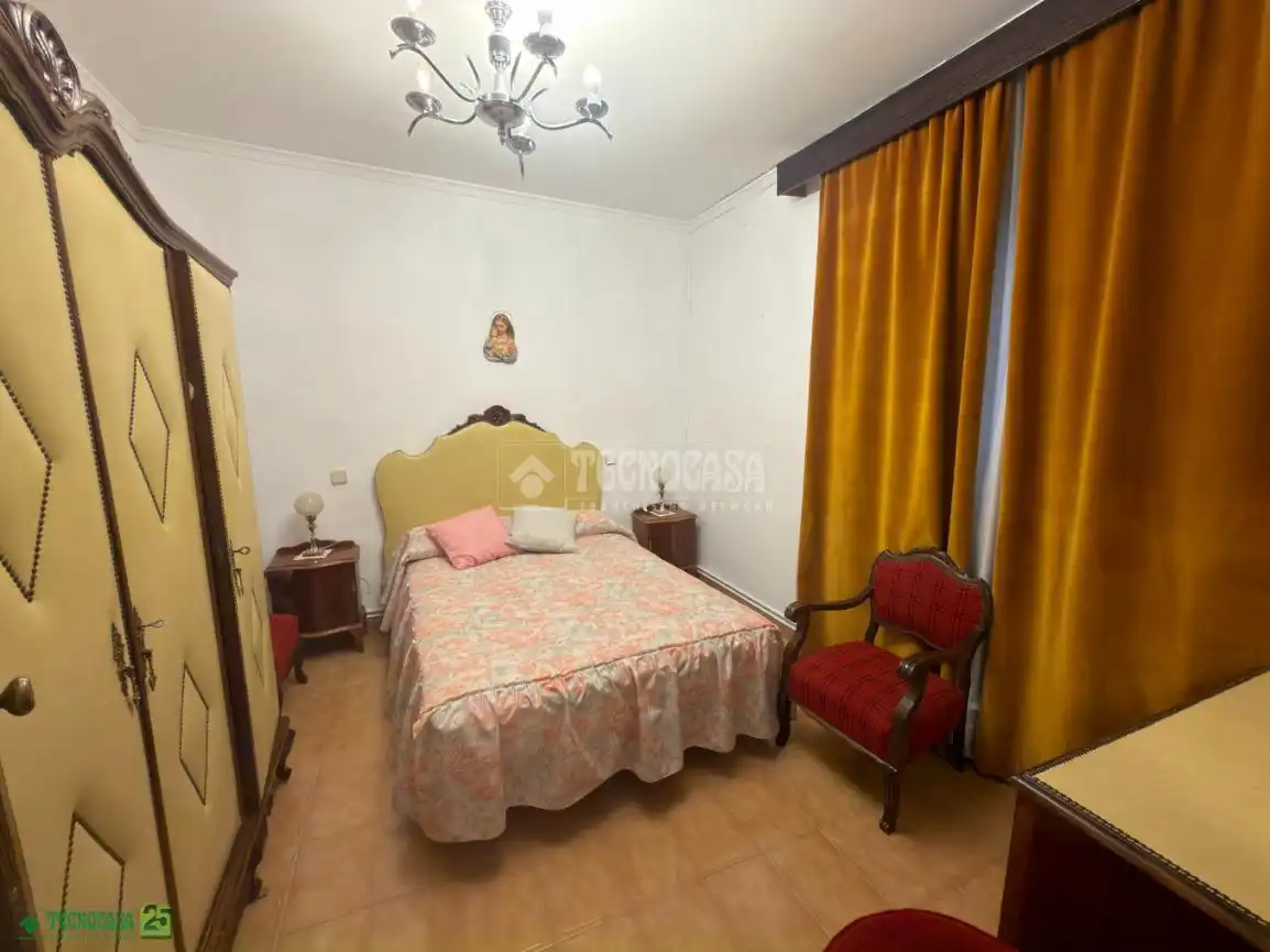 Habitación de Casa adosada en venta en Huerta de Valdecarábanos con Calefacción y Terraza