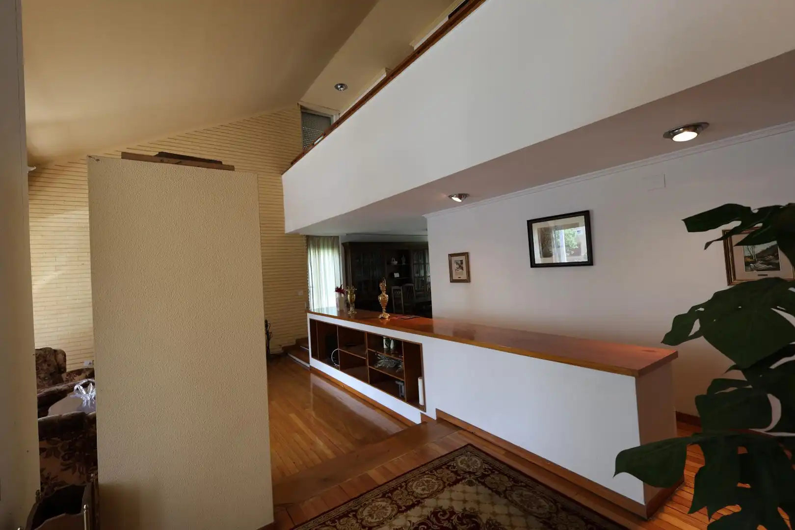Casa adosada en venta en O Barco de Valdeorras   con Calefacción, Piscina y Balcón