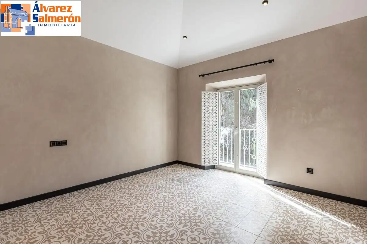 Jardí de Casa o xalet en venda en Granada amb Aire condicionat, Jardí privat i Terrassa