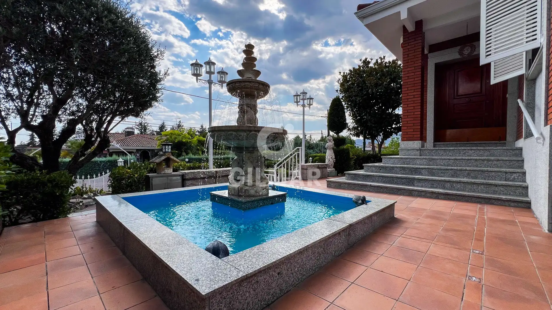 Vista exterior de Casa o xalet en venda en Soto del Real amb Piscina