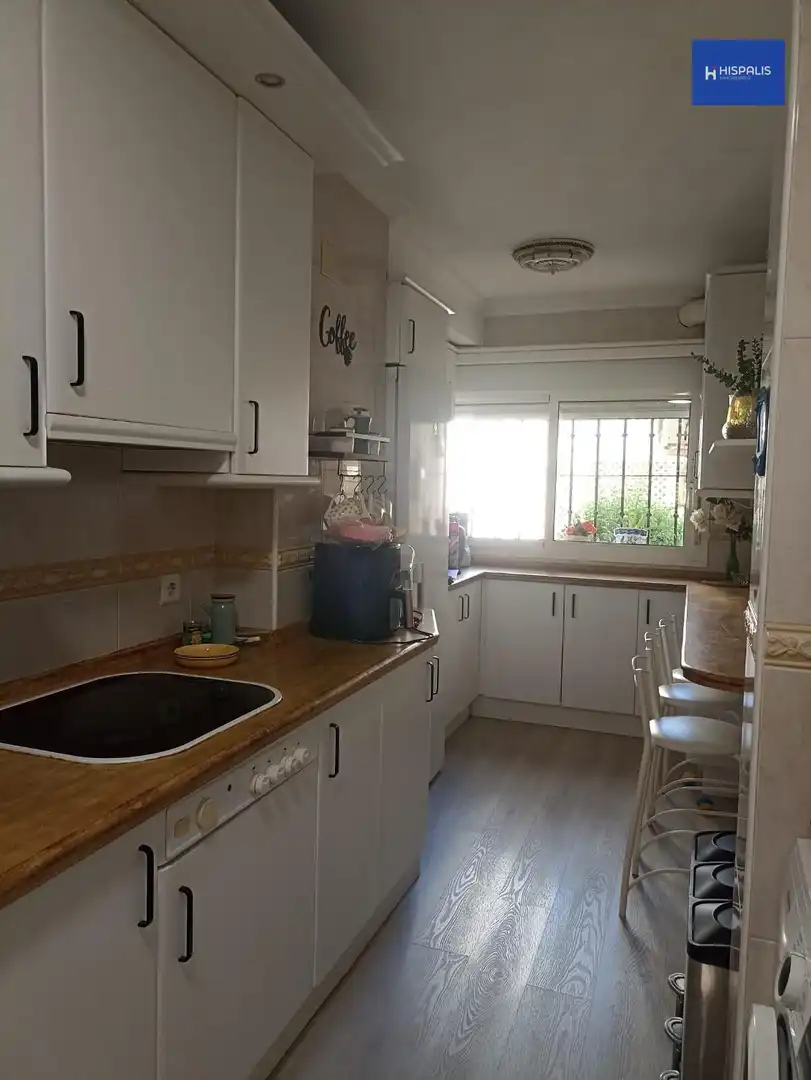 Cocina de Piso de alquiler en Sevilla con Aire acondicionado, Calefacción y Terraza