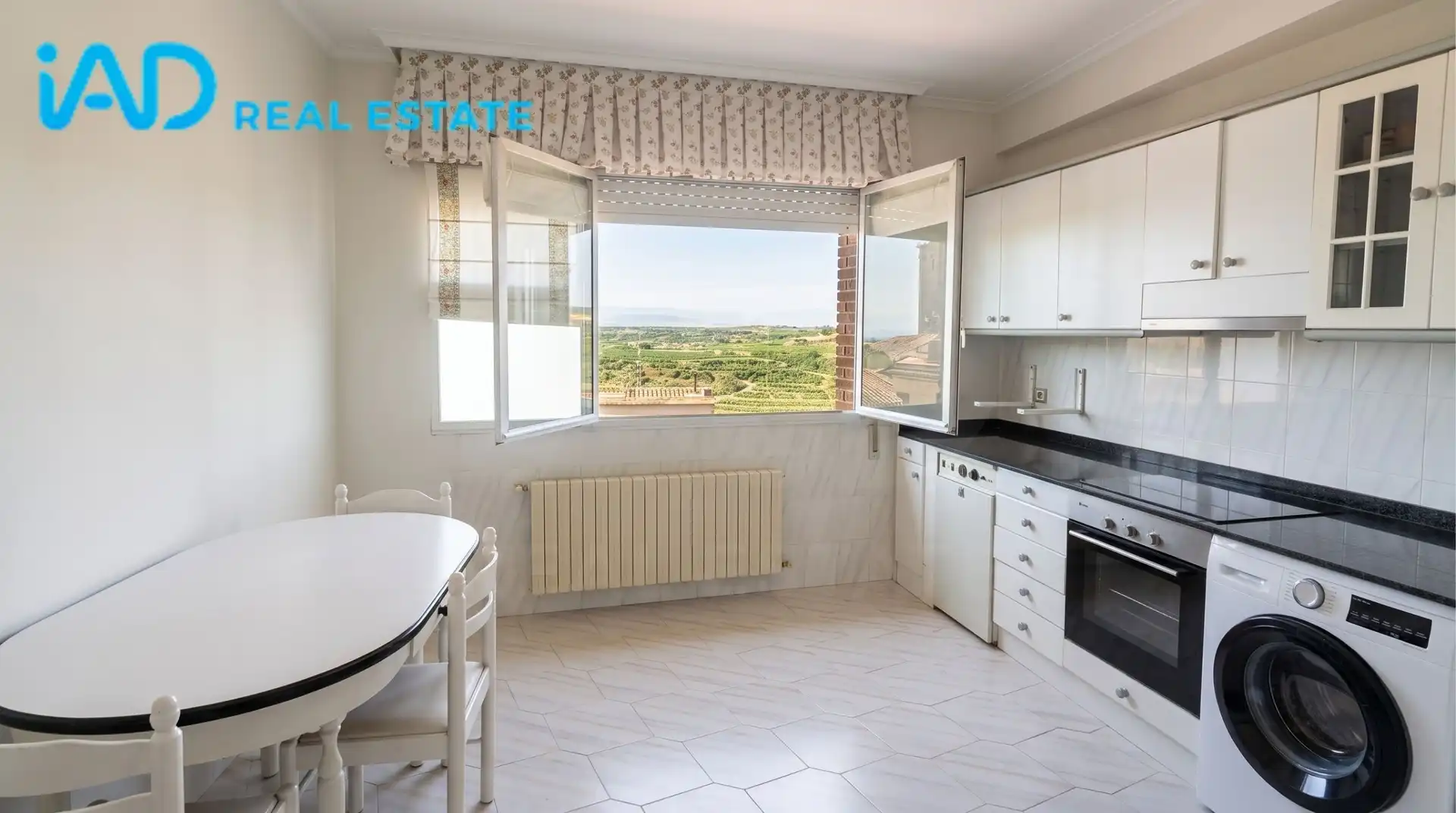 Kitchen of Flat for sale in Leza  with Heating