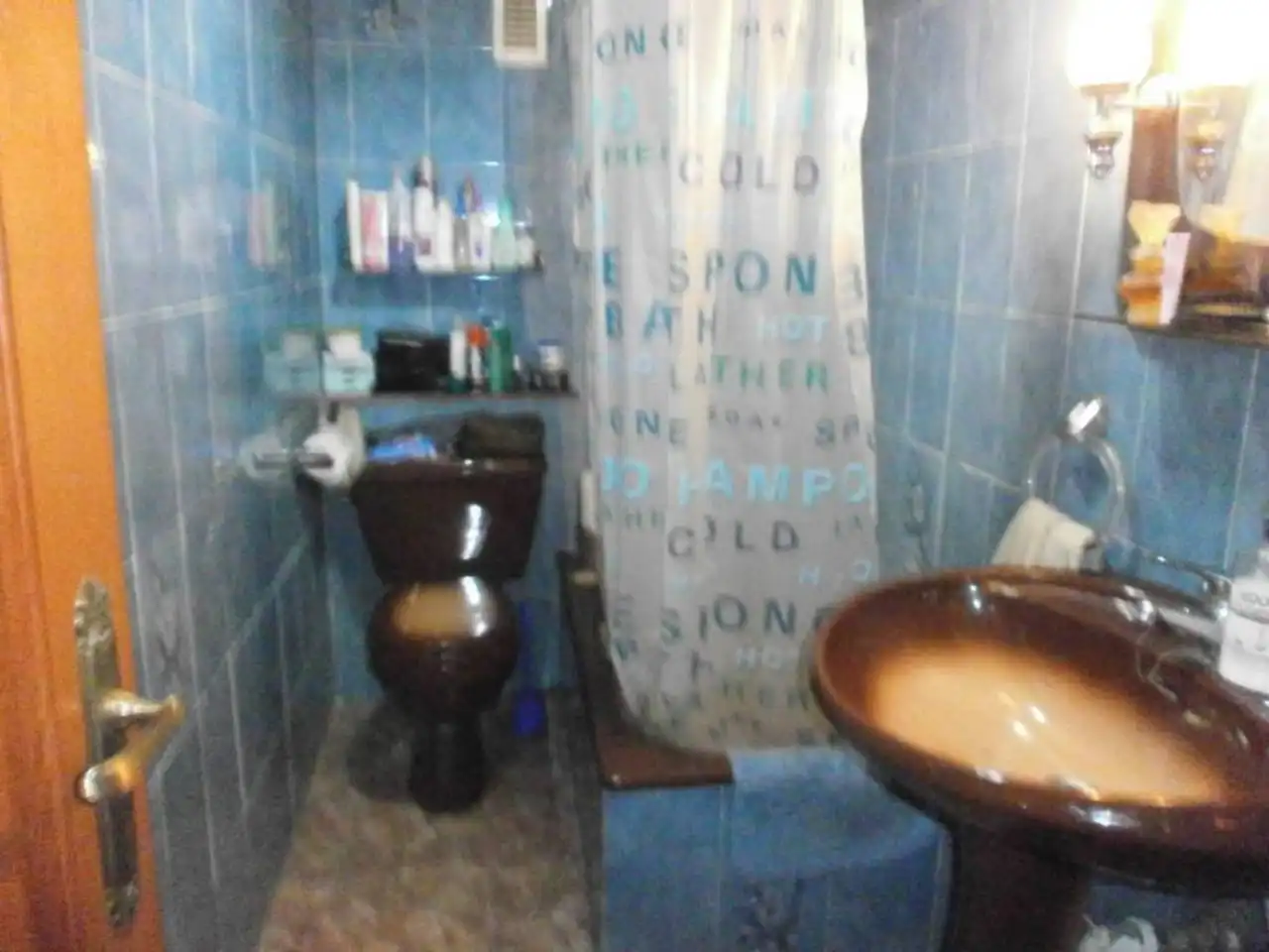 Bany de Pis en venda en Oviedo  amb Calefacció, Parquet i Balcó