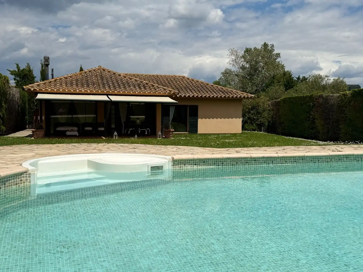 Casa con piscina in vendita a Canigó