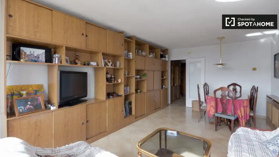 Room in Las Dehesillas - Vereda de los Estudiantes
