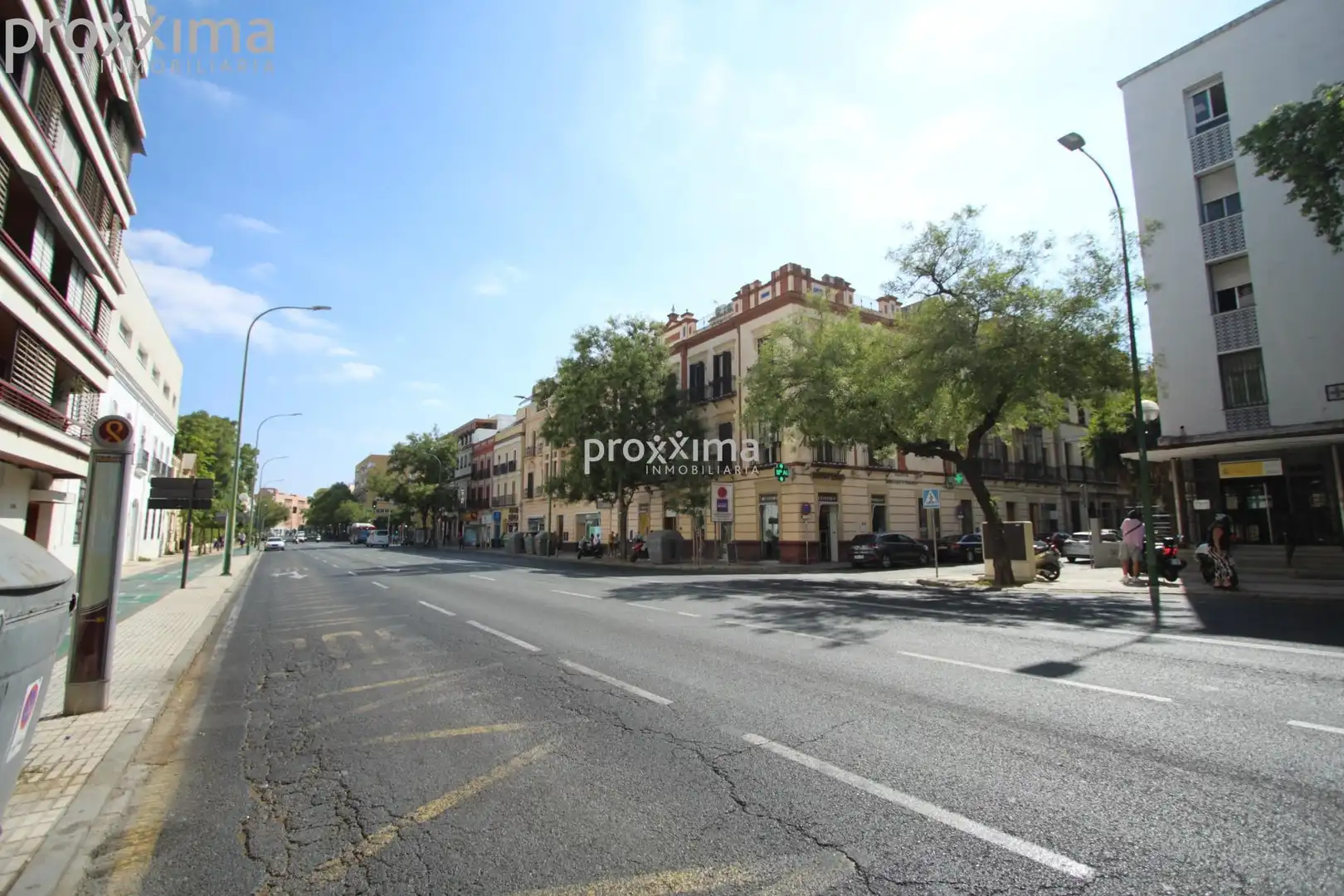 Vista exterior de Local en venda en Sevilla