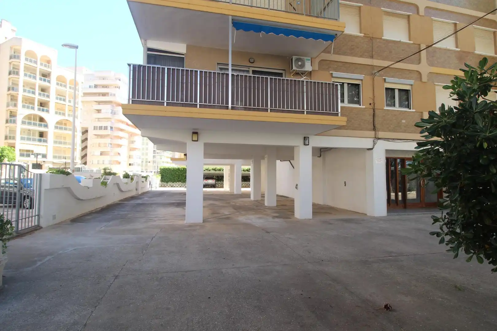 Vista exterior de Apartamento en venta en Cullera con Terraza, Amueblado y Balcón