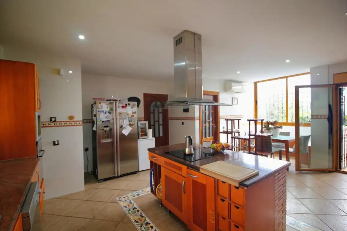 Chalet con piscina en venta en Avenida Manuel Mena Palma 50, imagen 57