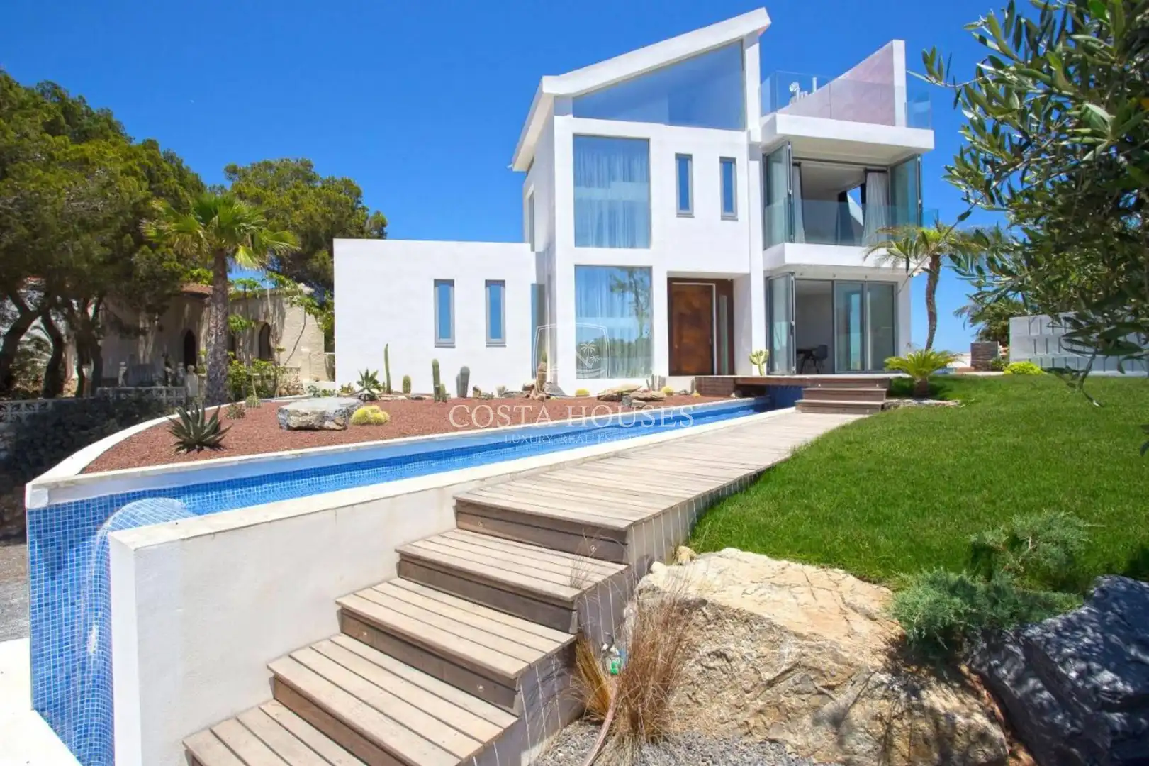 Exterior view of Houses for sale in Jávea / Xàbia  with Air Conditioner, Private garden and Terrace