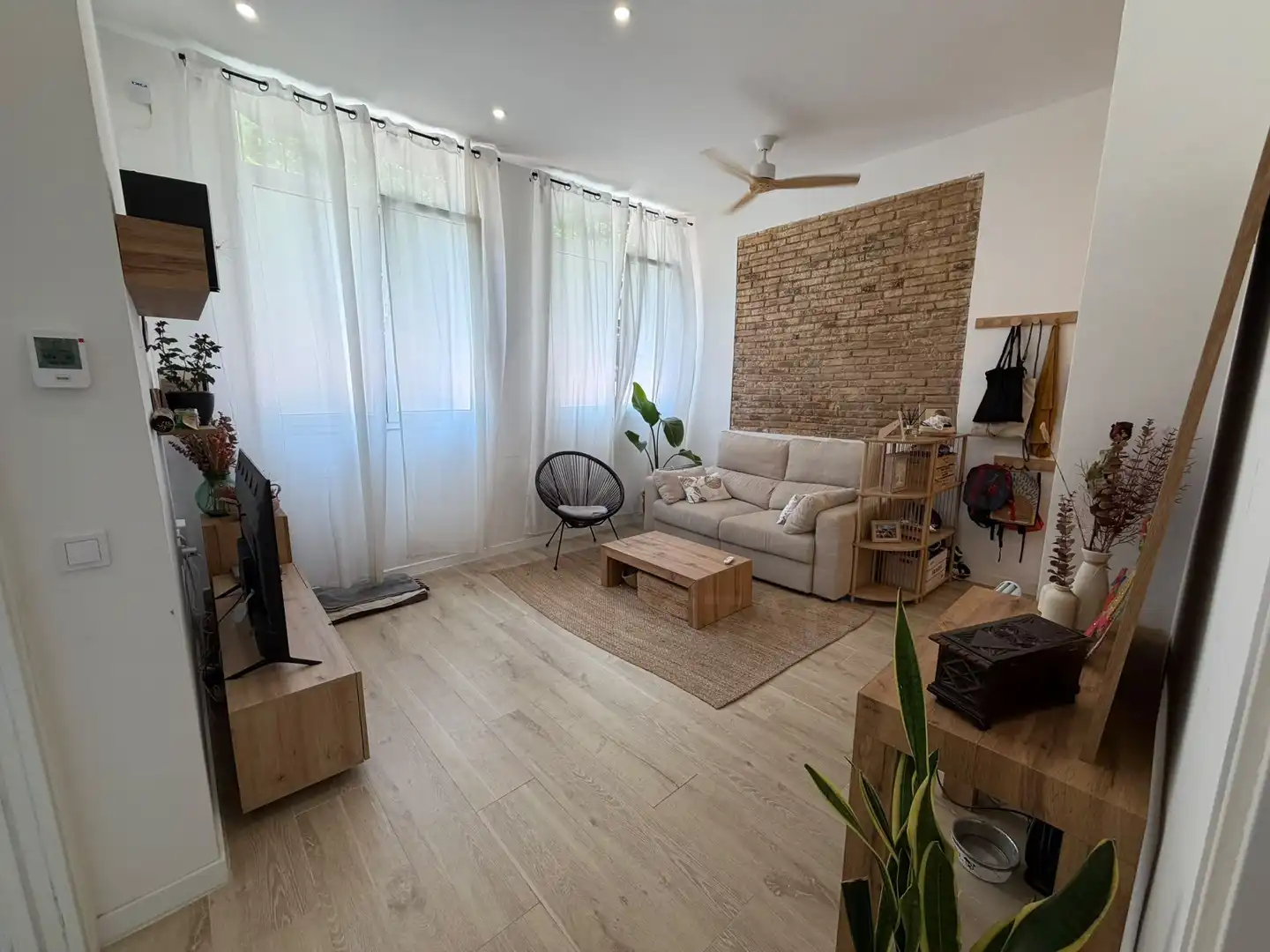 Living room of Flat for sale in L'Hospitalet de Llobregat