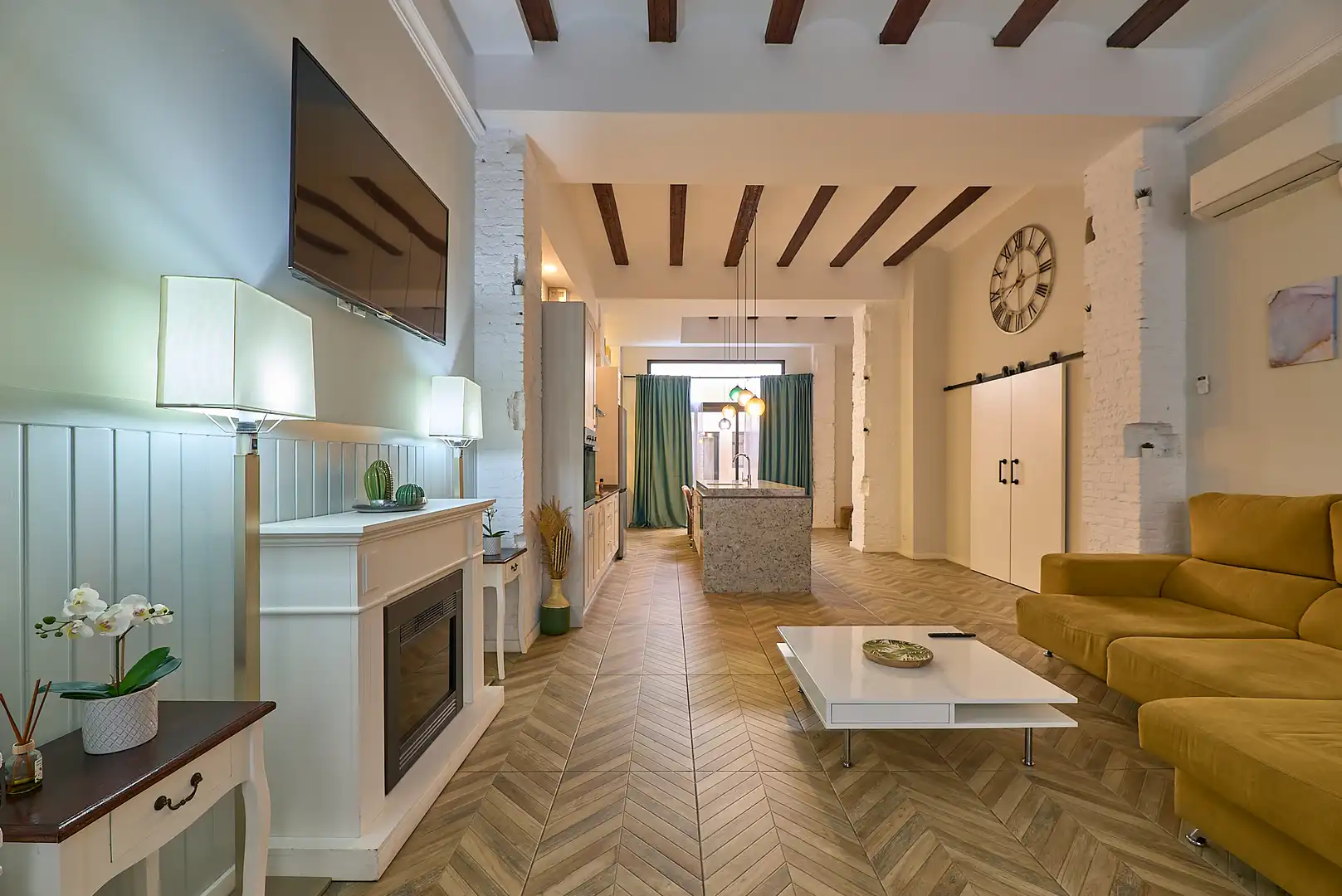 Sala d'estar de Apartament de lloguer en Valencia amb Aire condicionat, Calefacció i Piscina