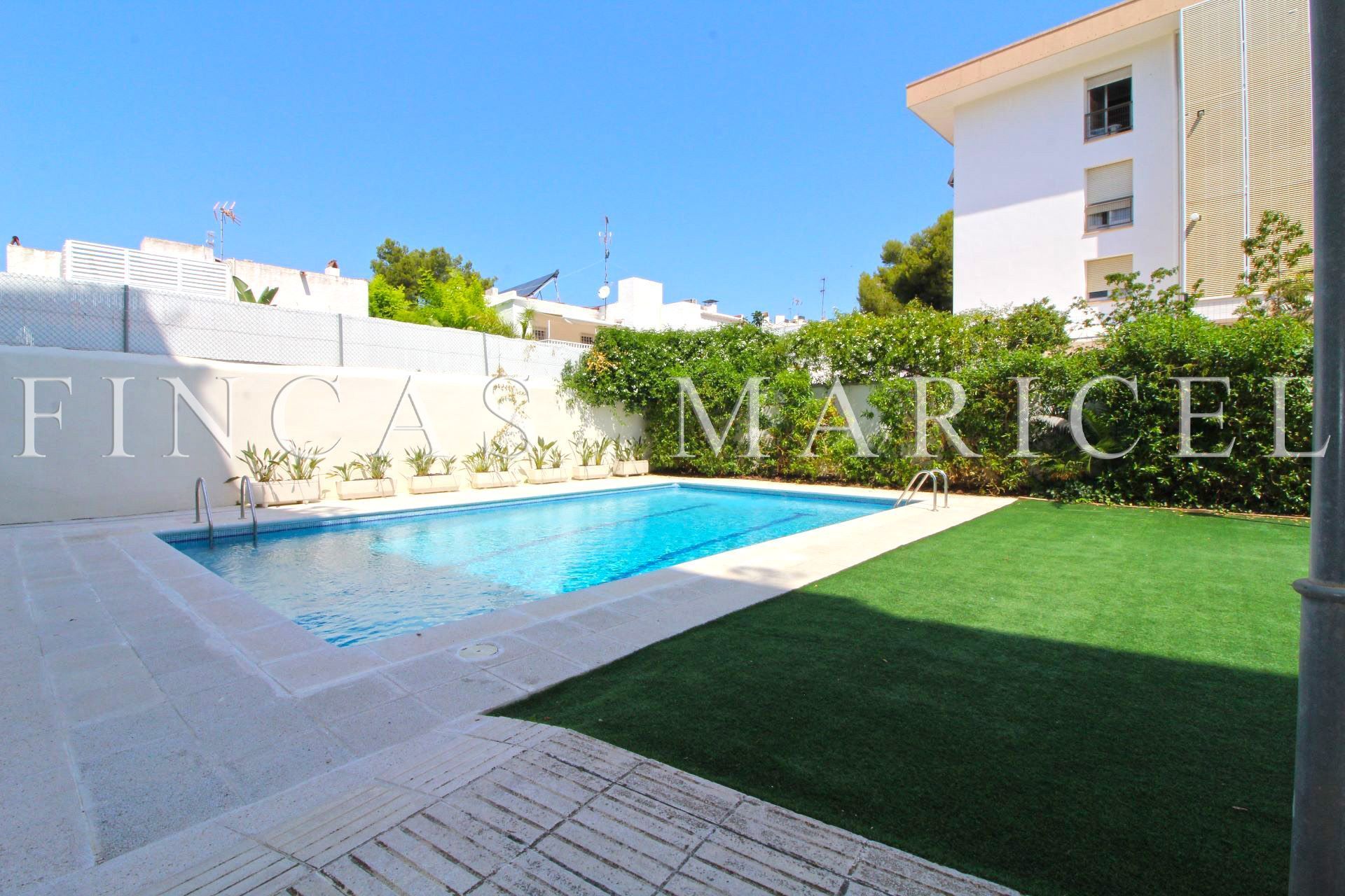 Swimming pool of Flat for sale in Sitges  with Air Conditioner, Heating and Community pool