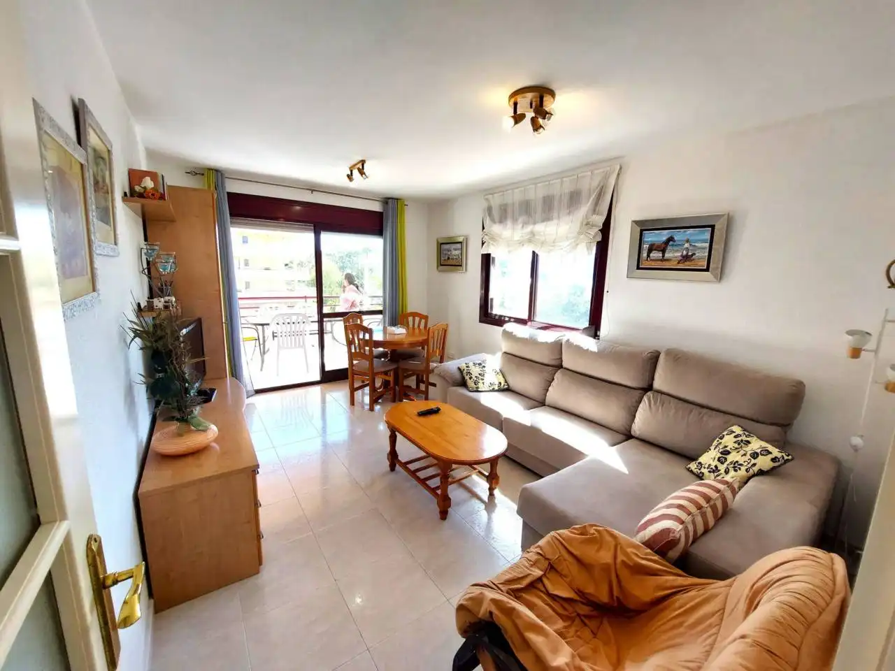 Wohnzimmer von Wohnung zum Verkauf in Calpe / Calp mit Klimaanlage, Terrasse und Möbliert