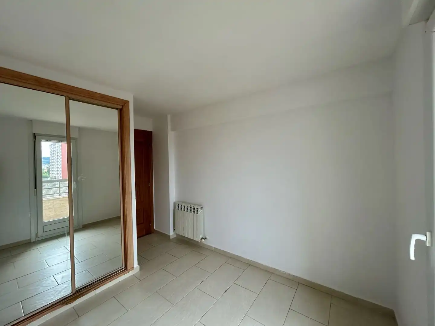 Piso en venta en Laredo con Calefacción y Terraza