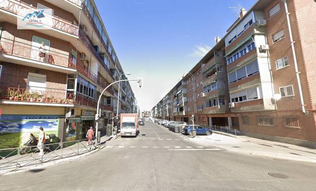 Piso en Venta en Calle del Arroyo Bueno en Villaverde Alto