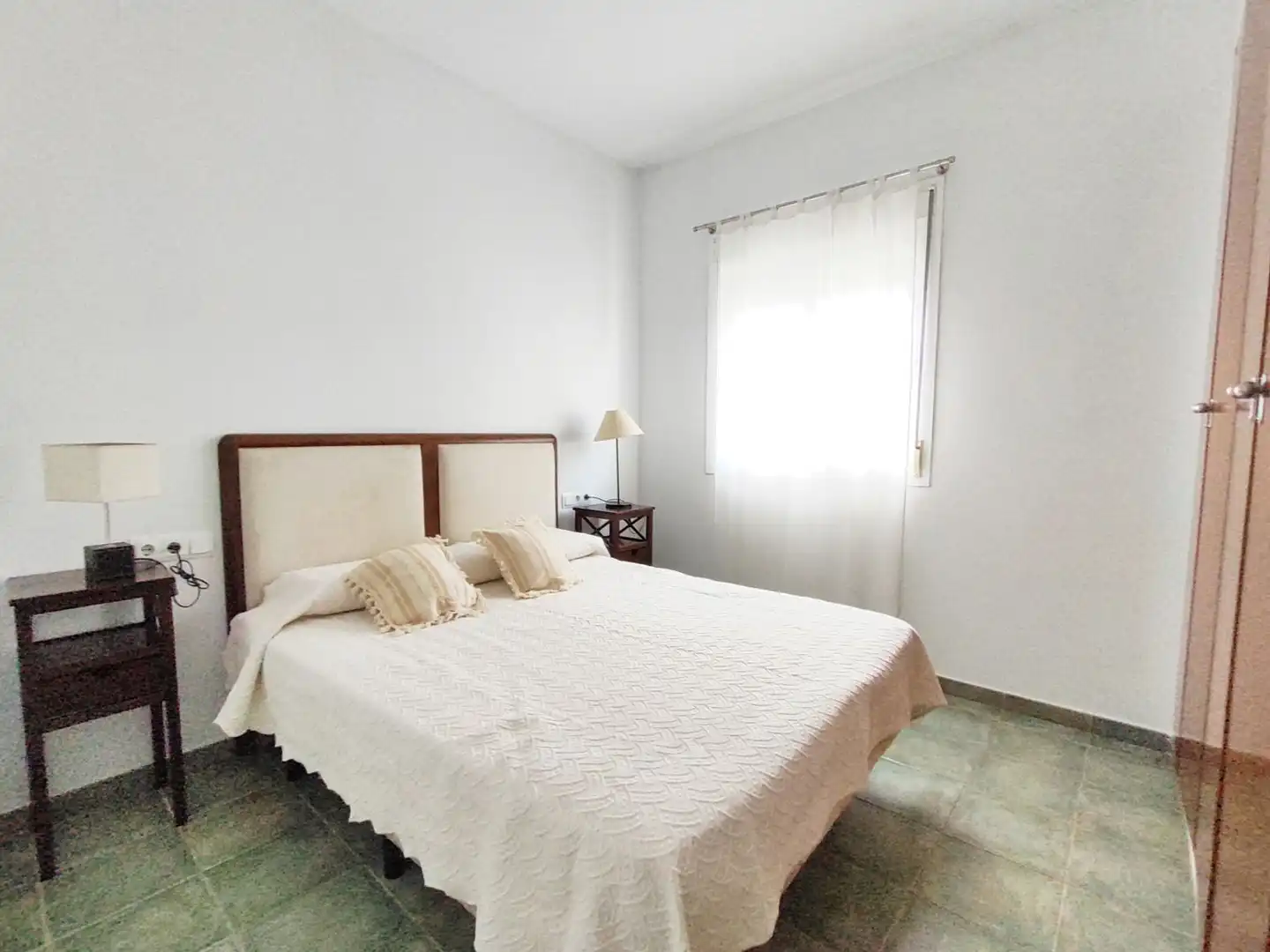 Habitación de Piso de alquiler en Huelva con Aire acondicionado, Amueblado y Balcón